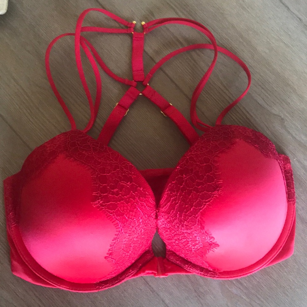 Very sexy push-up in 32DD